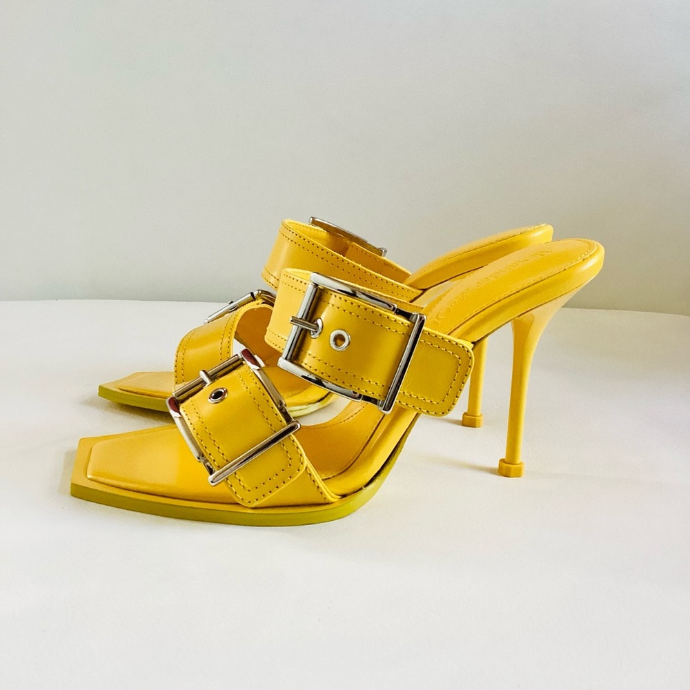 Alexander McQueen Leather Slides in Pop Yellow
Silver Buckle Heel Sandals 7 - Picture 2 of 12
